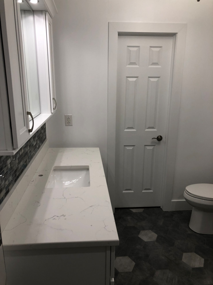 Bathroom - modern bathroom idea