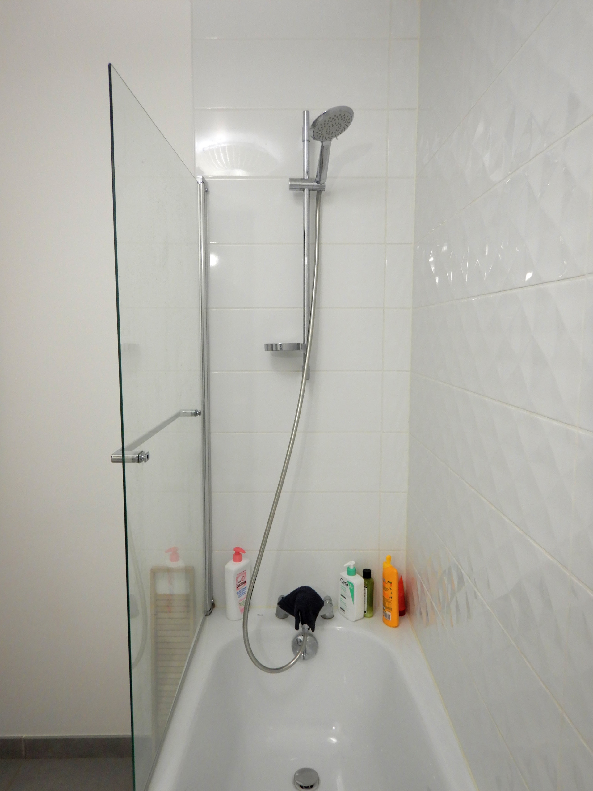 Salle d'eau attenante à la chambre parentale