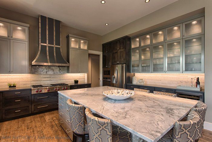 Kitchen - kitchen idea in Chicago