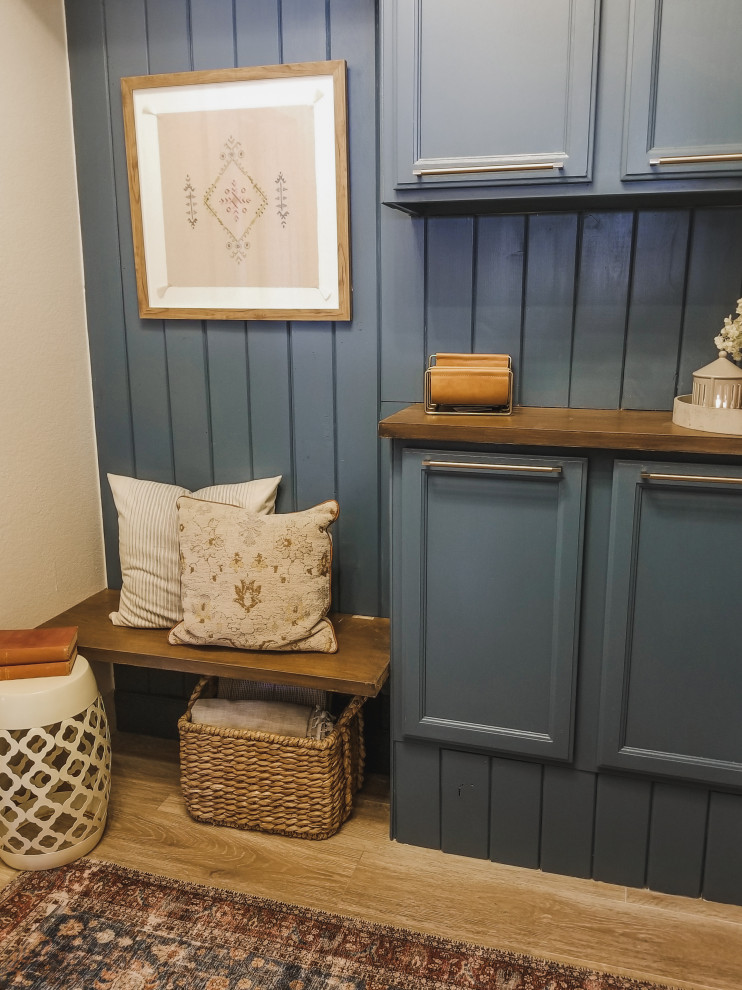 Inspiration for a transitional entryway remodel in Phoenix