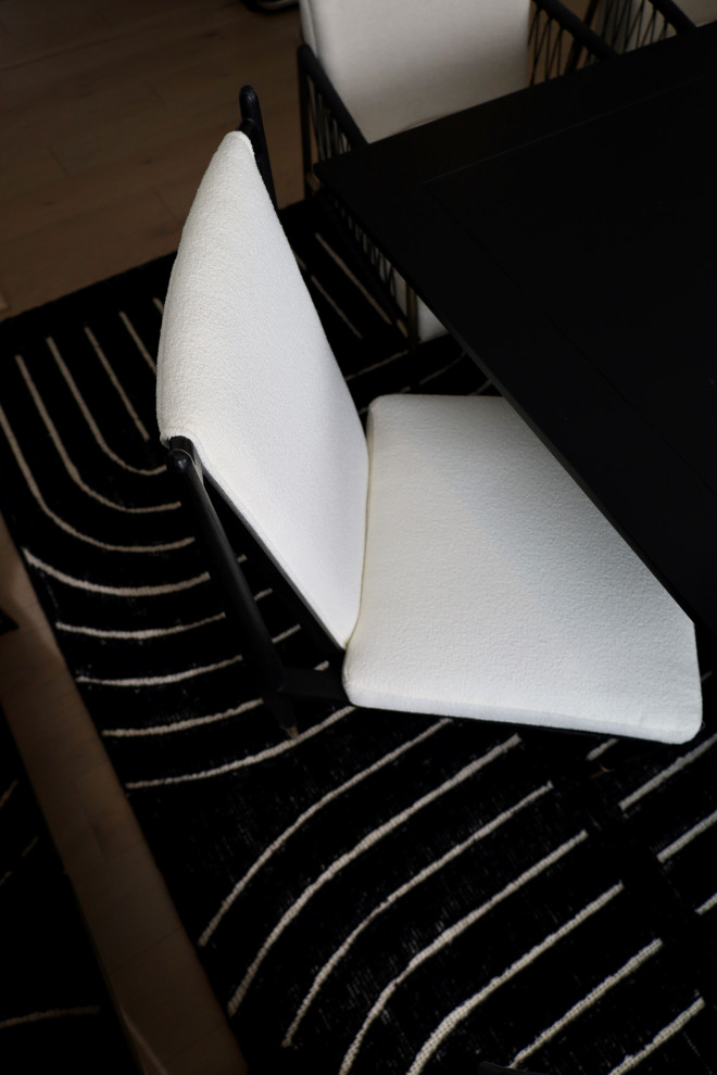 Armstrong Residence - Dining Room & Kitchen