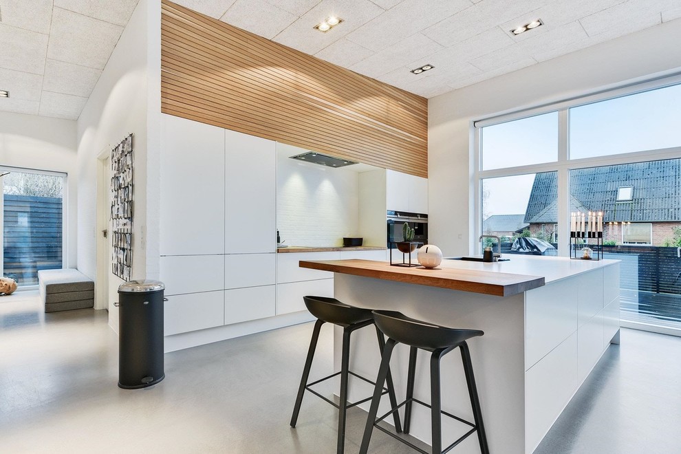 Photo of a modern kitchen in Aarhus.