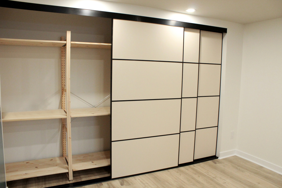 Lyndale Family Room Closet