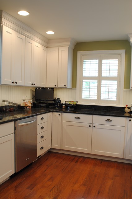 Transitional Kitchen Expansion klassisch-modern-kueche
