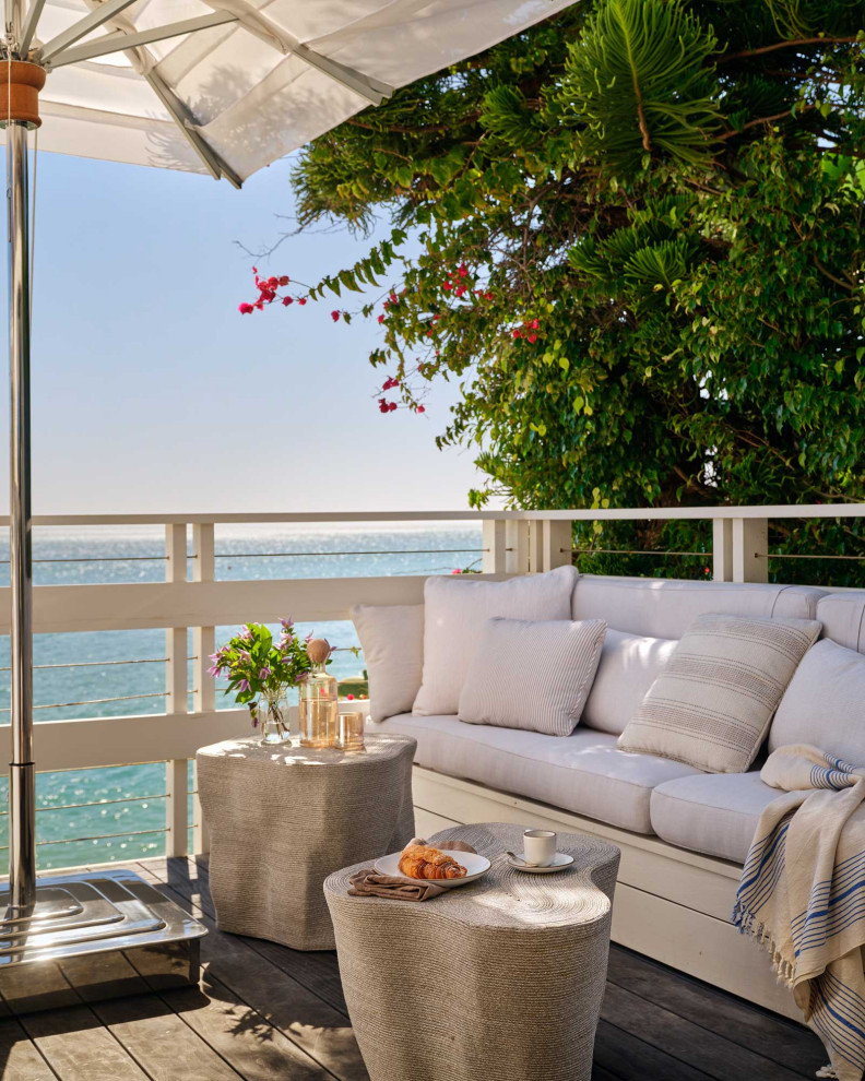 Inspiration for a coastal balcony remodel in Los Angeles