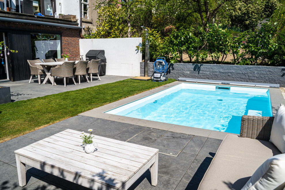 Moderner Pool in Düsseldorf