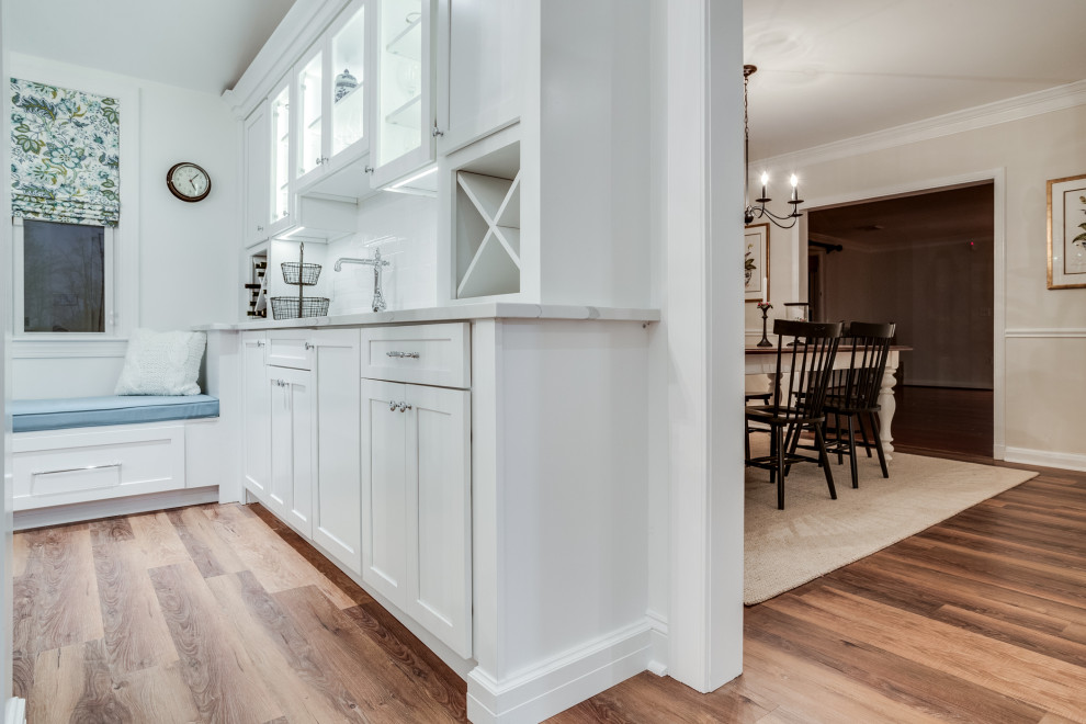 Example of a transitional home design design in Baltimore