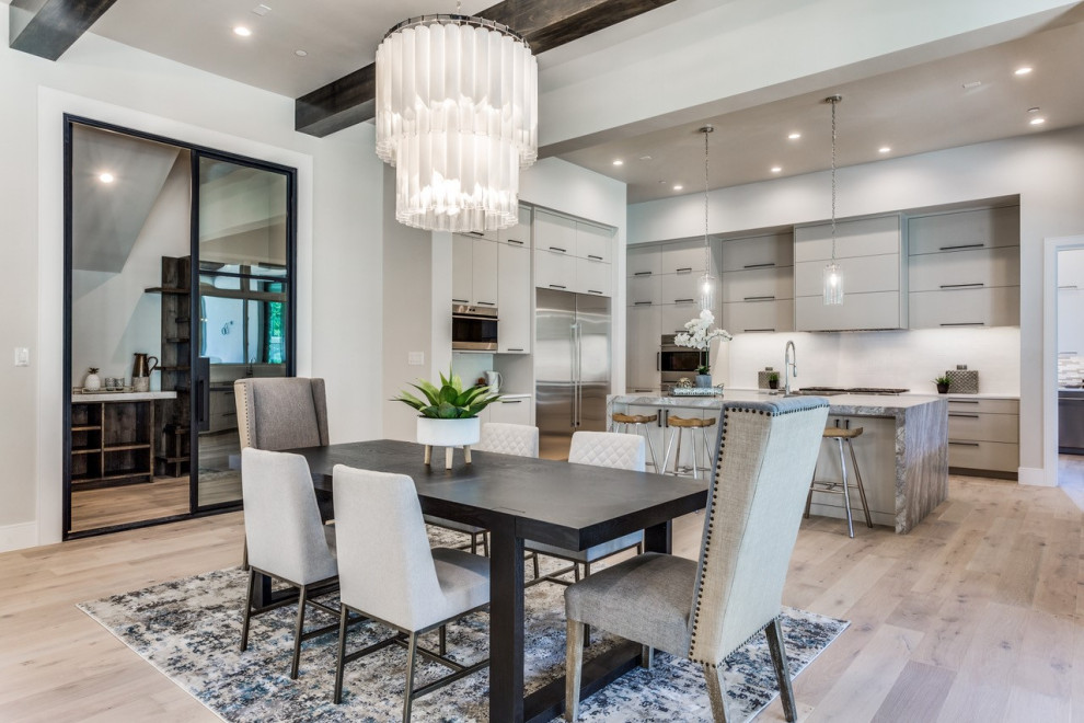 Inspiration for a transitional home design remodel in Austin
