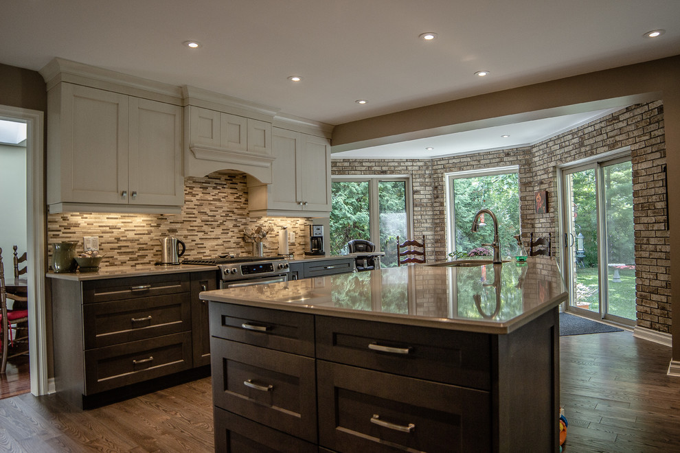 Inspiration for a transitional kitchen remodel in Toronto