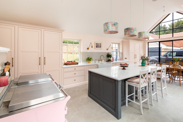 Pink & Grey Classic In-Frame Shaker Beaded Front Frame Kitchen eklektisk-koekken