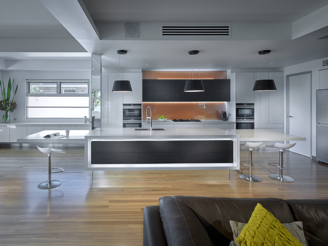 Stunning Kitchen moderno-cocina