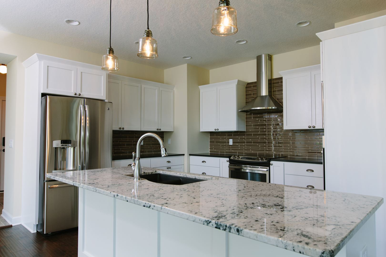 Kitchens - (Des Moines, Iowa)