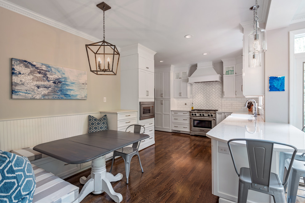 Kitchen - transitional kitchen idea