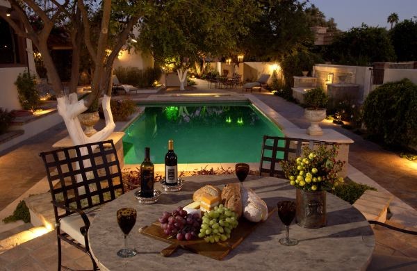 This is an example of an eclectic patio in Phoenix.