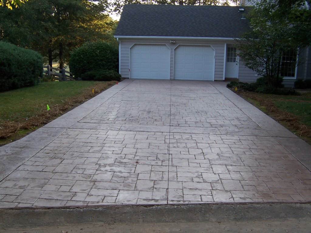 Webster Groves, Missouri stamped concrete driveway