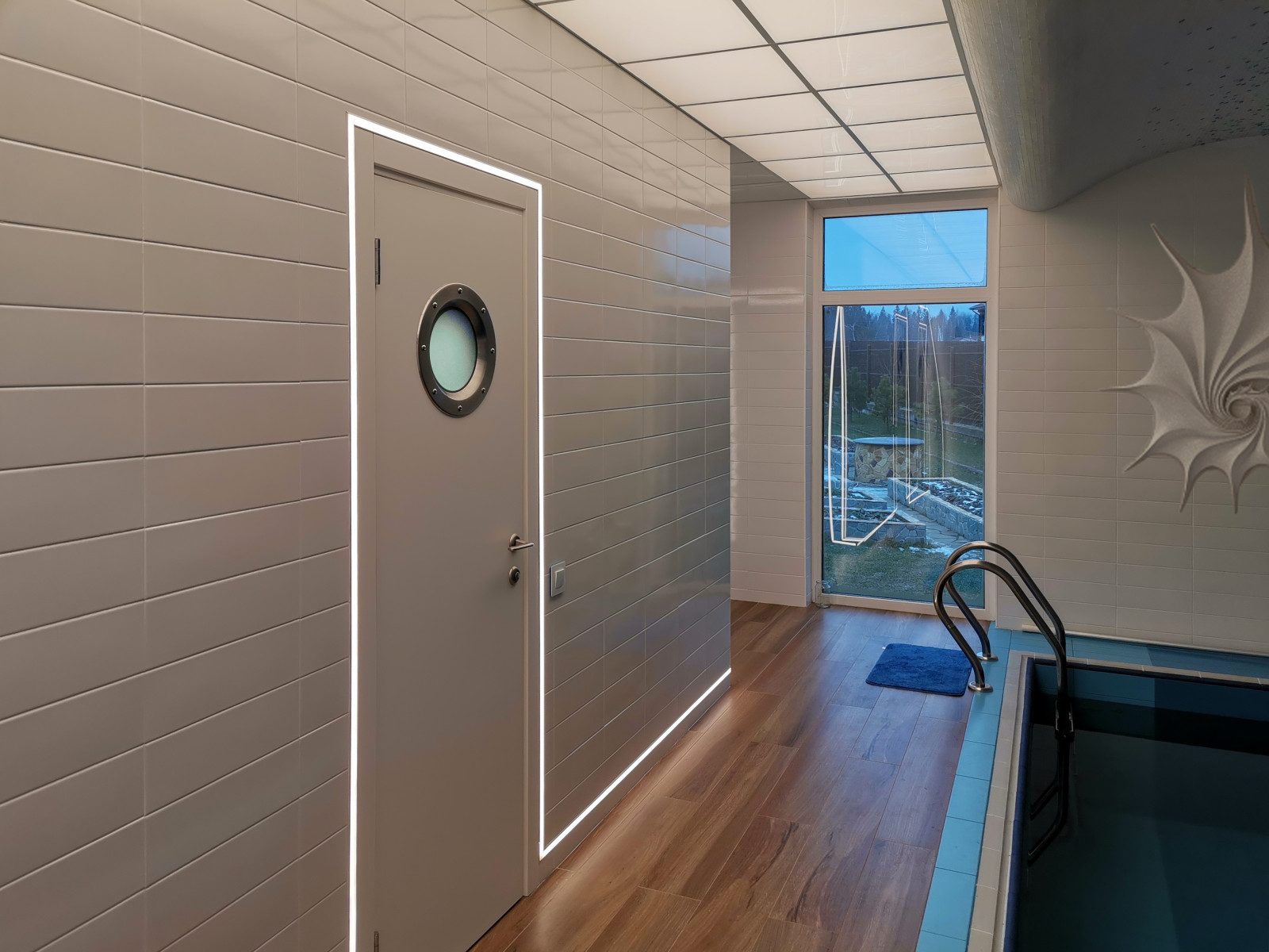 Дом под Москвой реализован,бассейн(фото)