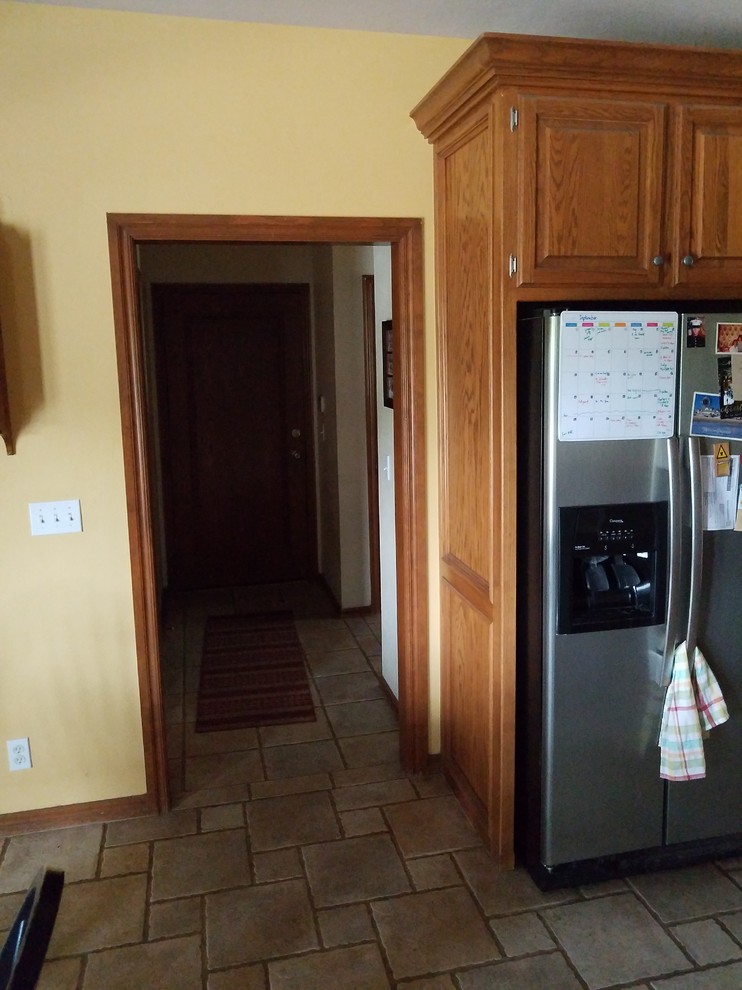 How to work with Golden oak trim?