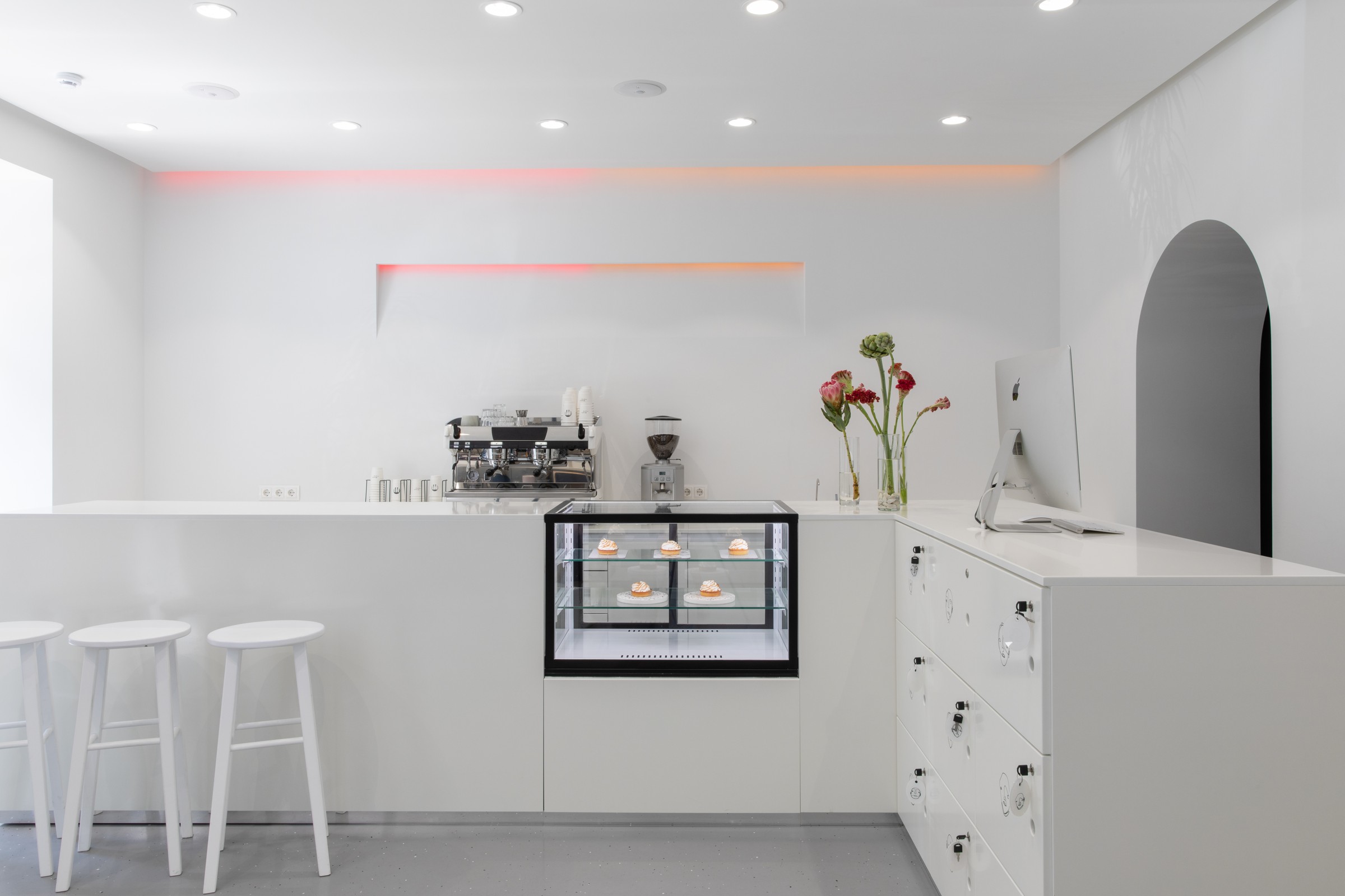 Marnie стрижки и кофе