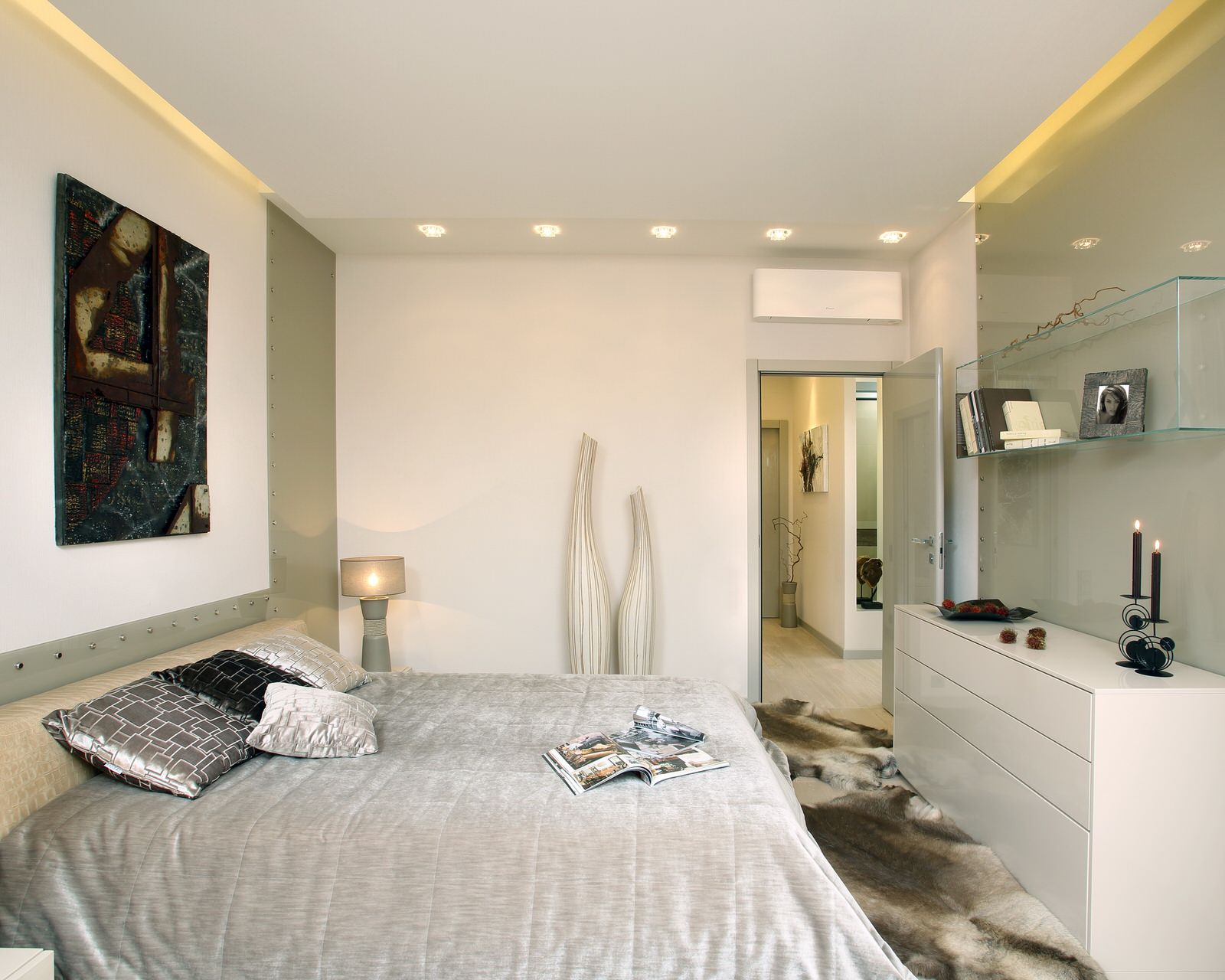 Интерьер квартиры в стиле минимализм с особенным цветовым решением