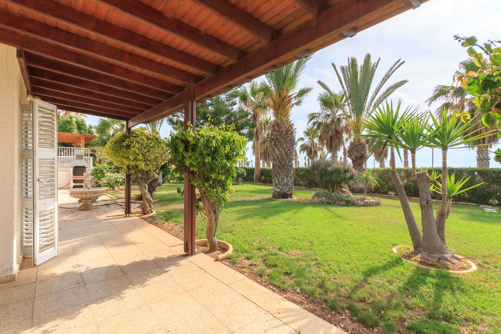 Вилла на берегу моря Кипр, Пафос