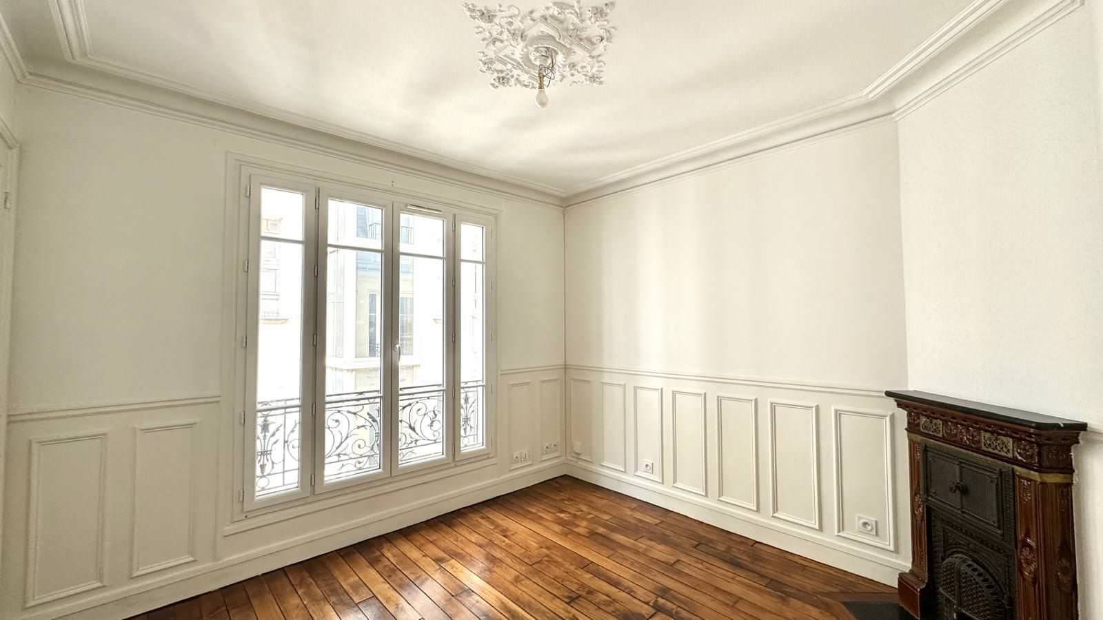 Rénovation partielle, décoration et ameublement d'un appartement ancien