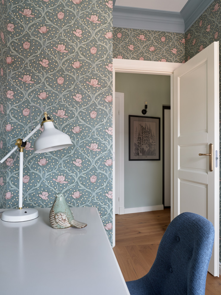 Серый элегантный