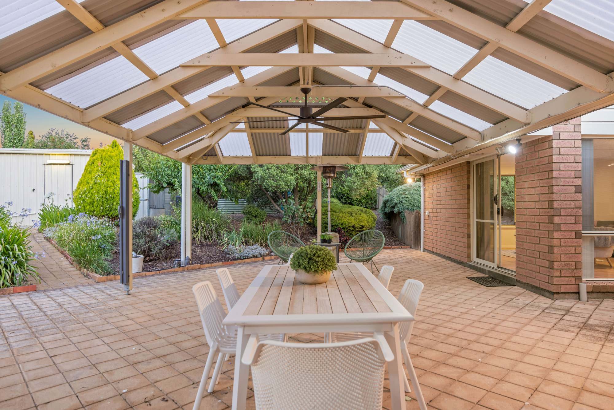 64 Burnbank Way. Mount Barker