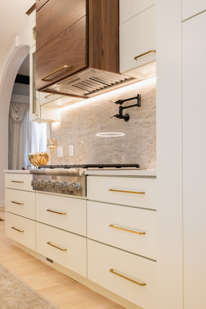 Pine Project: A Fusion of Warmth and Elegance