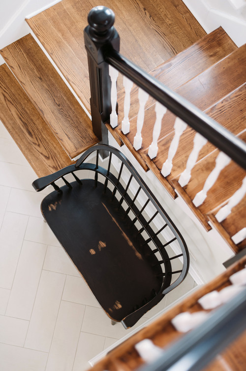 Black & White Entryway