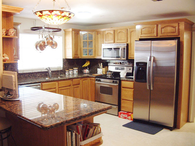 Honey Oak Kitchen Cabinets Home Design Traditional Columbus