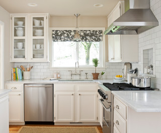 Bellevue Residence traditional-kitchen