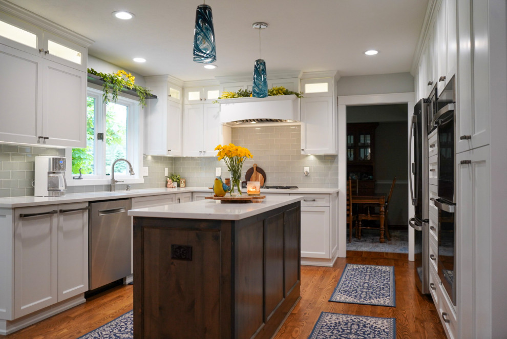 Golden Kitchen