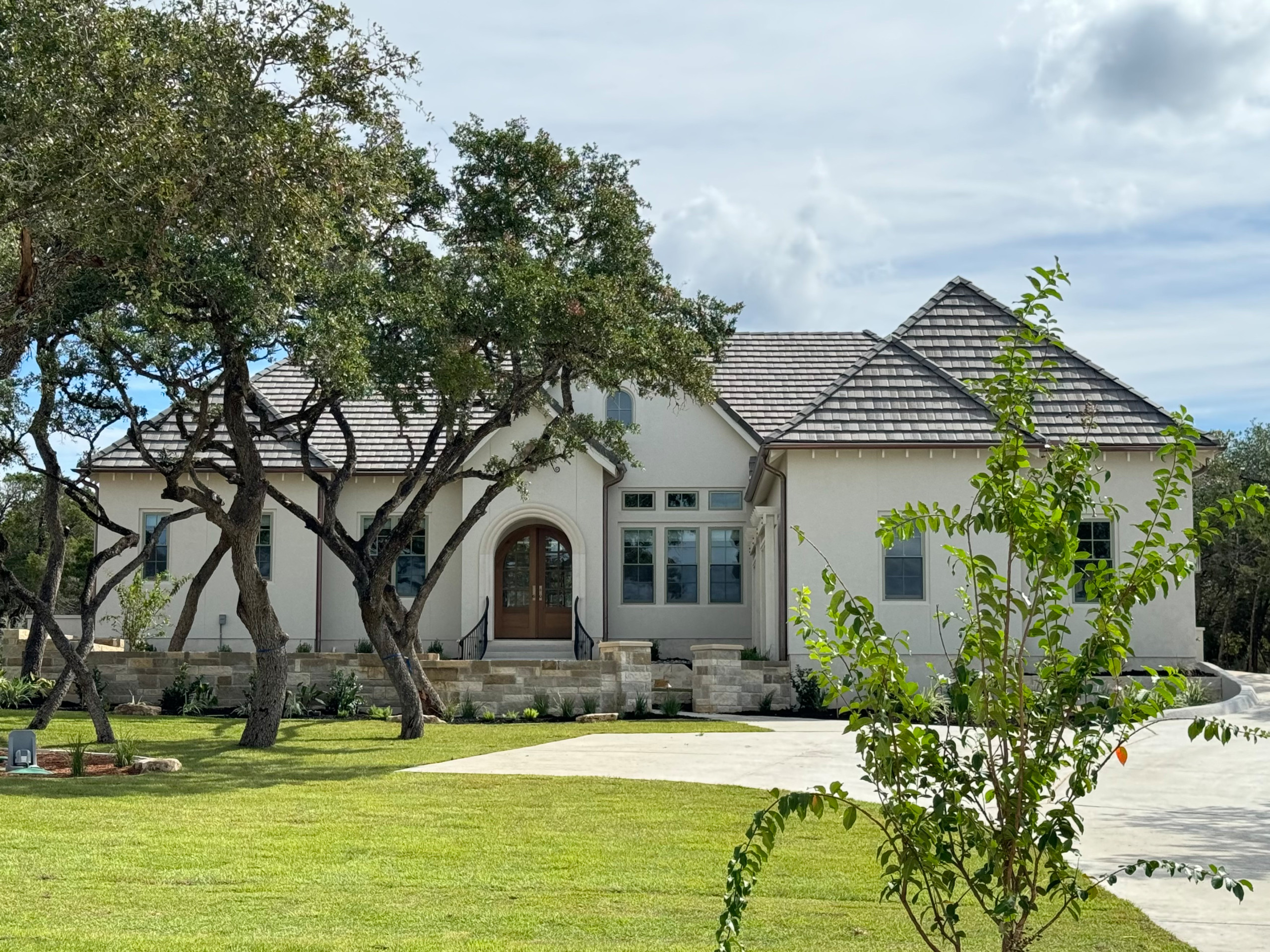 French: 3,151 ft², 3 BR/2.5 BA/1 ST