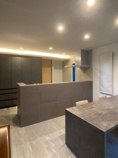 Greish tone Residence moderne-salle-a-manger