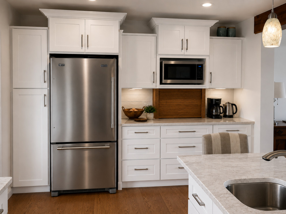Jackson | White Shaker Kitchen & Formal Livingroom Open Concept