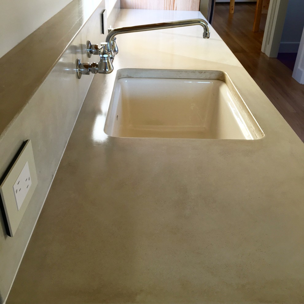 Inspiration for a modern kitchen remodel in Boston