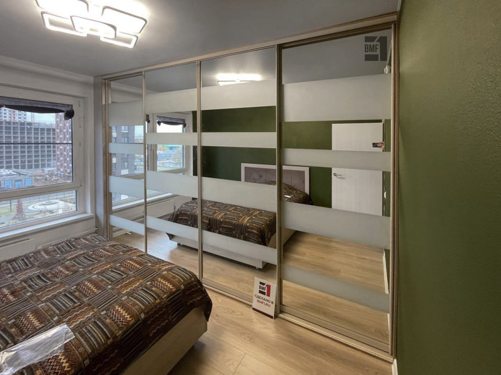 Шкаф-купе большой в спальню