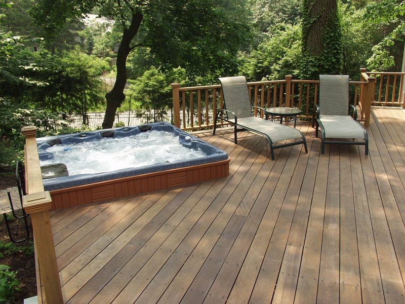 Photo of a traditional deck in New York.