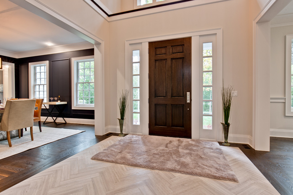 Example of a transitional home design design in Chicago