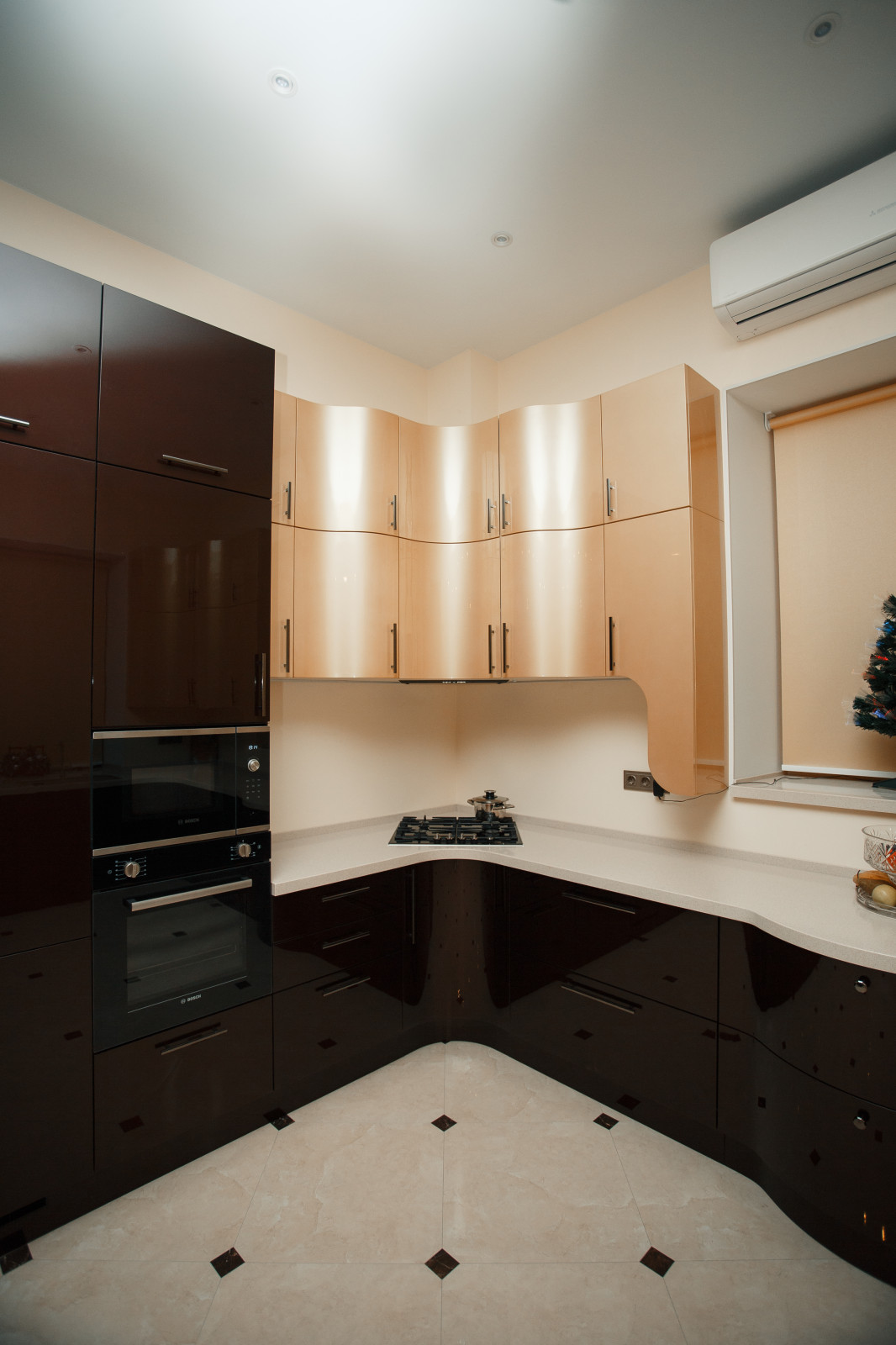 Радиусные фасады, супер-глянец