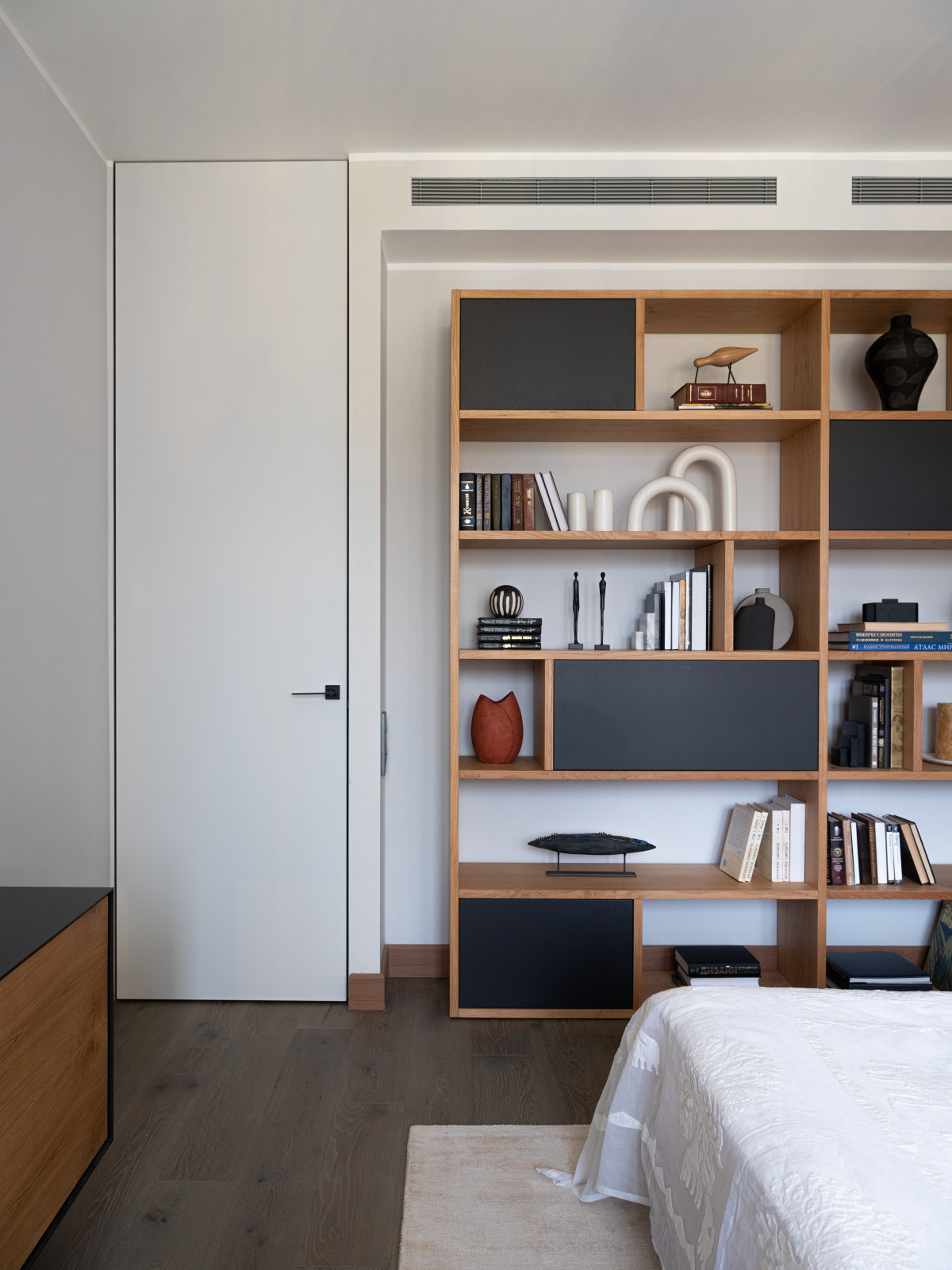 Минималистичная квартира в Москве 117 кв. м