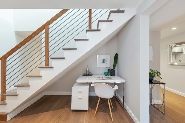San Francisco Residence Office Under the Stairs contemporaneo-despacho