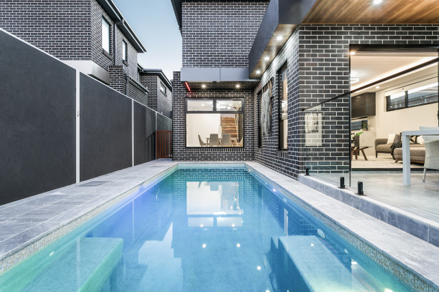 Carrington by Cedar contemporain-piscine