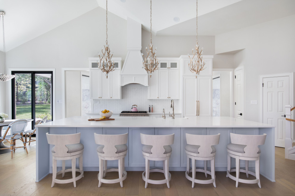 Inspiration for a transitional kitchen remodel in Austin