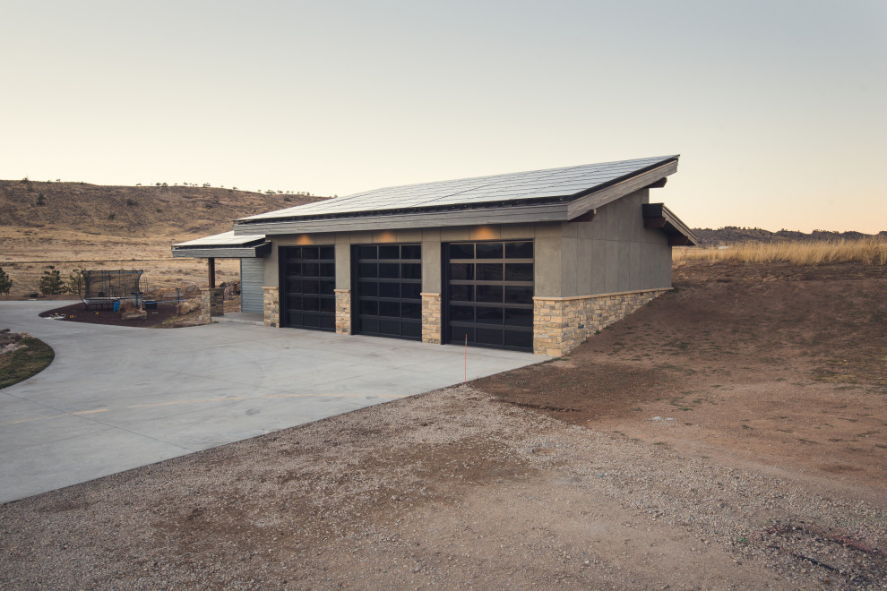 Example of a minimalist home design design in Denver