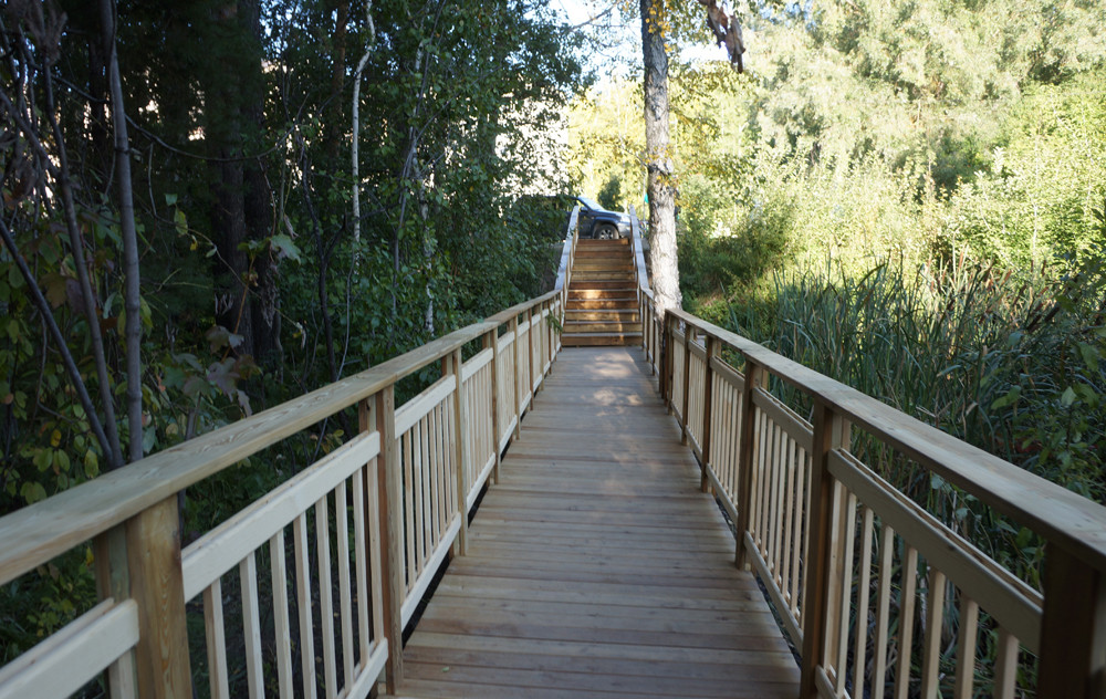 Озеро на Золотодолинской