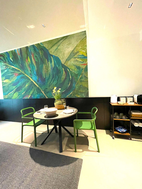 SUITE 38 modern-dining-room