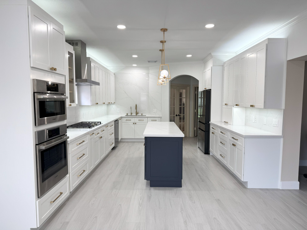 The Clean & Crisp Kitchen