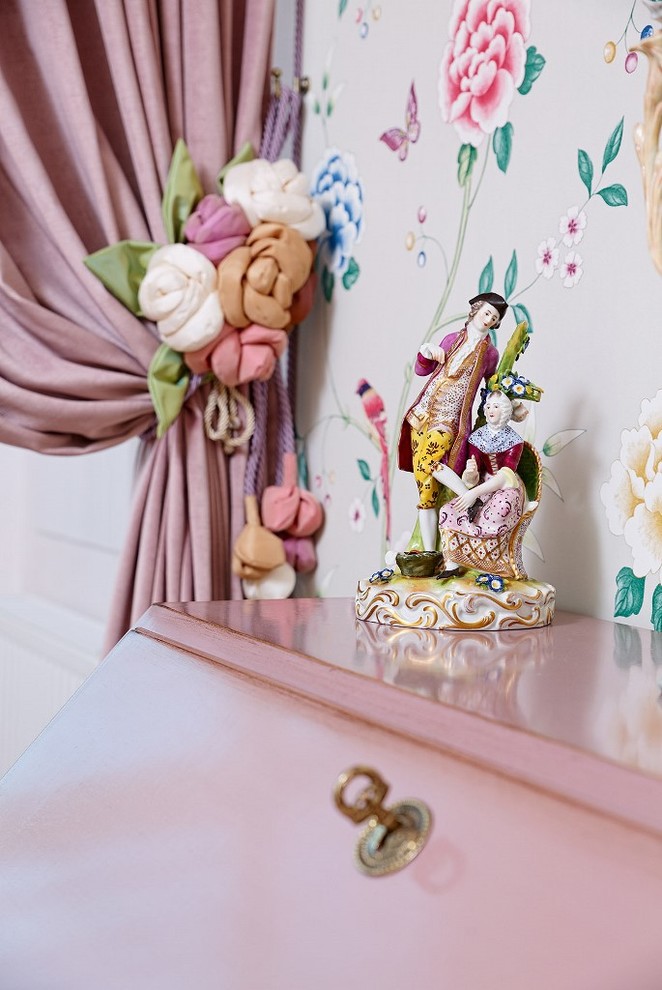 Антикварная история