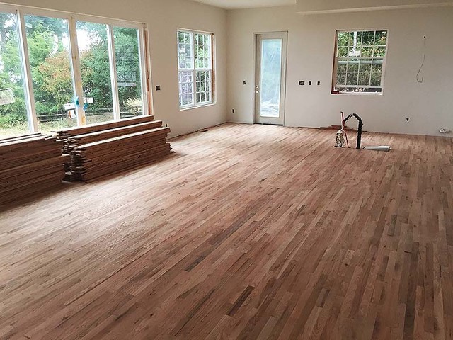 Custom Living Room Under-Construction contemporaneo